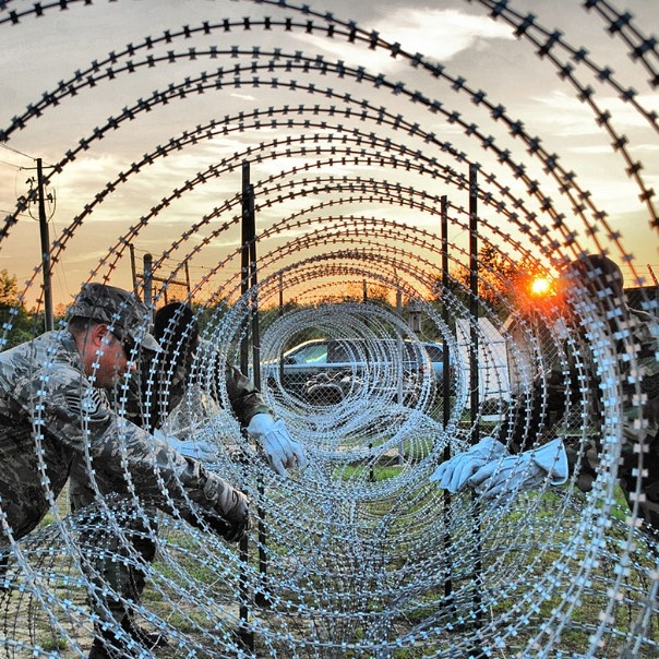 Galvanized Security Fencing Concertina Price Razor Barbed Wire 4