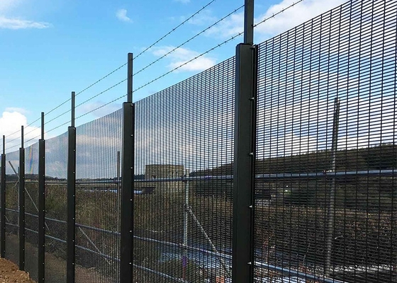 High Security 358 Prison Mesh Fencing Galvanized For Livestock Cattle