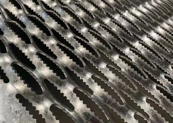 Welded 30x100 Mesh Galvanized Steel Grating Square Twisted Cross Bar