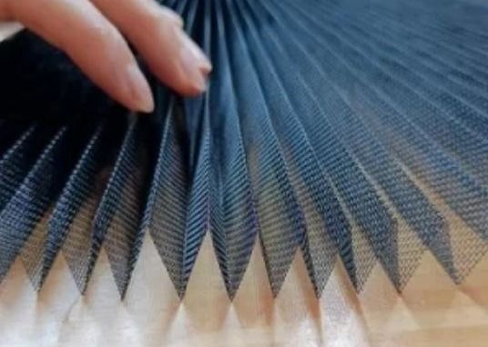 Polyester 90gsm Pleated Insect Screen For Windows