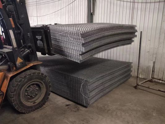 3.4mm Wire*15cm Mesh *1.22*2.44 Black Welded Wire Mesh Panel for Canada