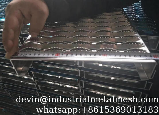 Anti Skid Plate Aluminum Walkway Floor and Roof Metal Grip Strut Grating for Solar Energy Project