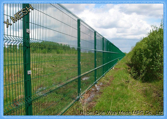 Pvc Coated Wire Mesh Fence Panels , Metal Wire Fence Mesh Size 50*200mm