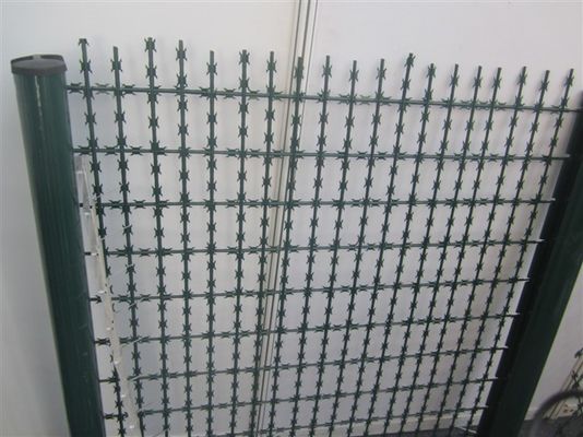 Welded Bto-22 Concertina Razor Wire Mesh With Square Aperture