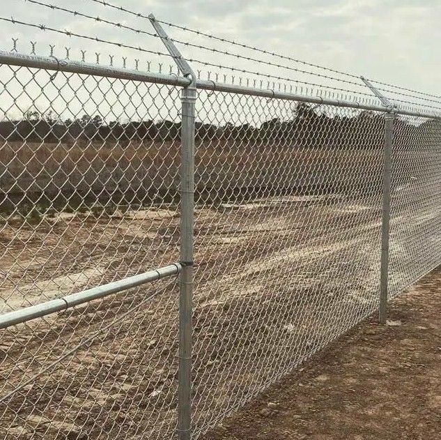 Galvanized 9 Gauge Chain Link Security Fence 50*50mm Diamond Wire Mesh