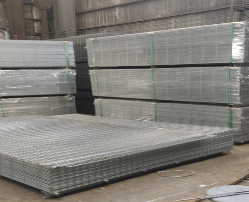 Customized Size 12 Gauge Galvanized Welded Iron Wire Mesh For Reinforcing