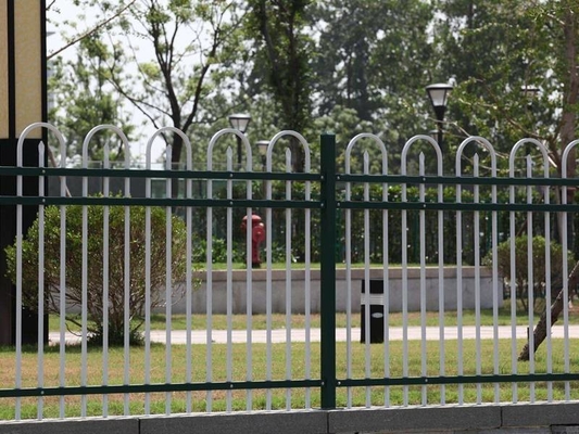 High Quality 50x200mm Screen Pvc Coated Professional V Folds 3d Welded Curved Wire Mesh Metal Panel Garden Fence