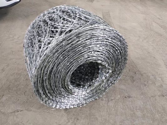 950mm Coil Diameter Razor Barbed Wire For Construction Galvanized