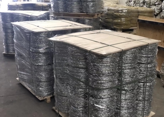 18 Gauge 4 Point 2 Strand Galvanized Barbed Wire Coils 20kg Coil