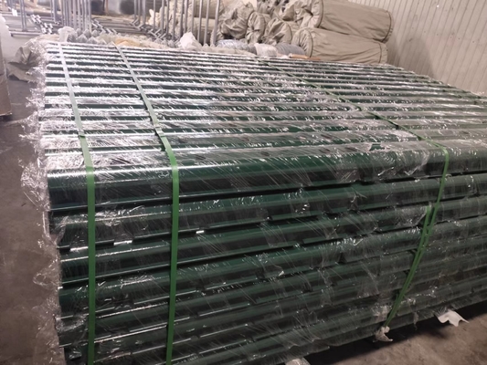 200*50mm 3D Curved Wire Mesh Fence Panels For Road And Transit , Longlife