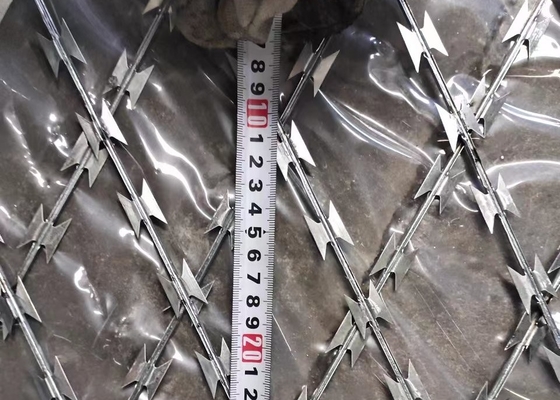 Hot Dipped Galvanized Razor Wire Bto22 Welded For Standard Gauge Line Railway