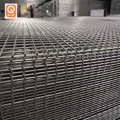 2.4mx5.8m Silver Welded Mesh Galvanised / Pvc Coated