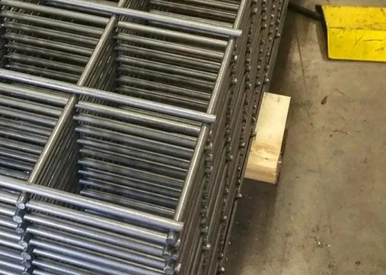 Plastic PVC Coated Welded Mesh Coating  2.0-4.0mm Wire Gauge Rust Prevention