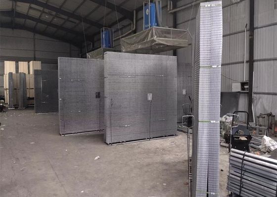 1.2*1.8m 3x3 Inch Welded Steel Mesh High Intensity