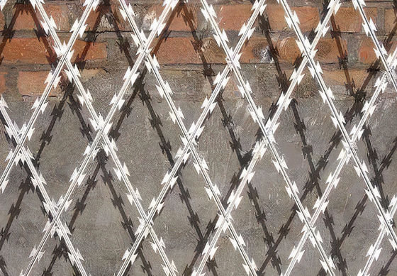 BTO-18 Concertina Razor Wire Coil , Galvanized Razor Barbed Wire
