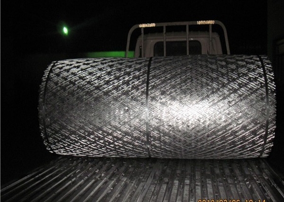 Hot Dipped Galvanized Barbed Bto-22 Concertina Razor Wire 450mm Coil Diameter