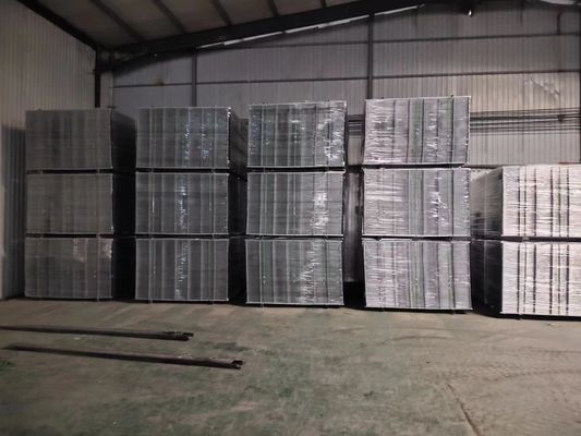 3.4mm Wire*15cm Mesh *1.22*2.44 Black Welded Wire Mesh Panel for Canada