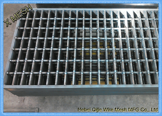 Serrated Welded Steel Bar Galvanized Grating Step For Floor Application