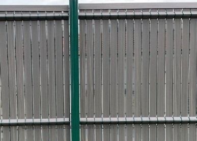 Outdoor Decorative 4ft Curved Metal Fence Plastic Pvc Coated