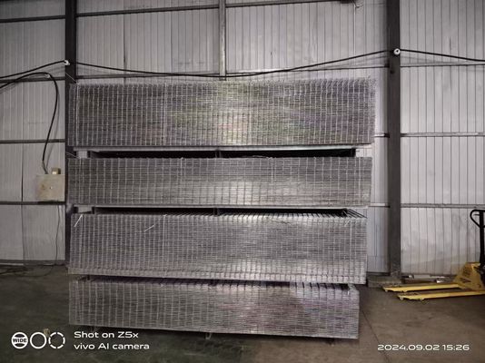 15 * 15 Cm Welded Wire Mesh Panel Low Carbon Steel For Construction