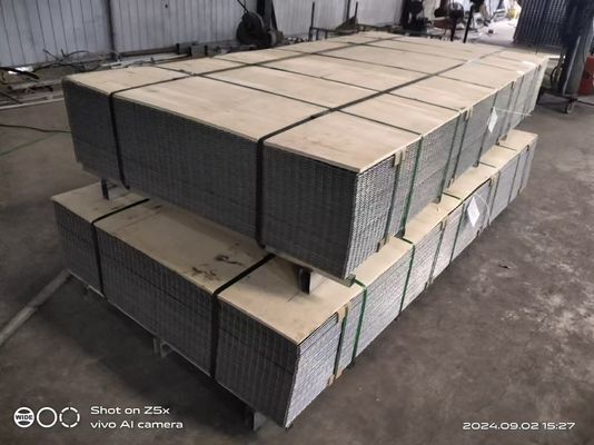 Hot Dipped Galvanized Welded Wire Mesh Panel 8ft X 4ft 4mm Construction