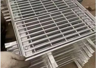 LTA Driving Ramps Grating Cover Or Drain S275jr Grating Trench Cover Electroplate For Drainage