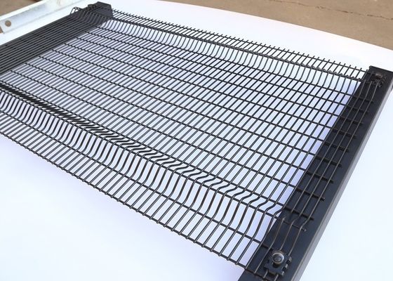High Security 358 Prison Mesh Fencing Galvanized For Livestock Cattle
