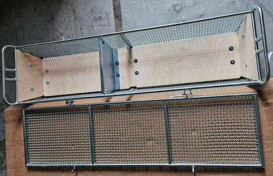 304 Stainless Steel Wire Mesh Basket 300x197x70mm Square Hole Stackable Storage Basket