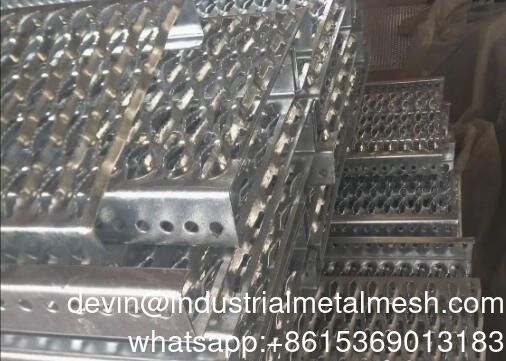Aluminum Serrated Grip Strut Grating with Diamond Perforated Holes for Stair Treads