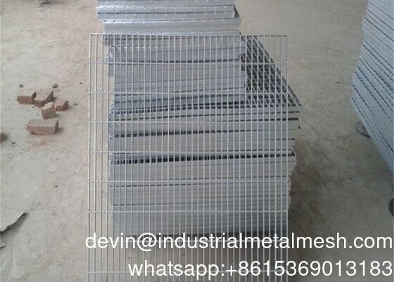 Custom Heavy Duty Grating Supplier Galvanization Coat Metal Serrated Steel Grating