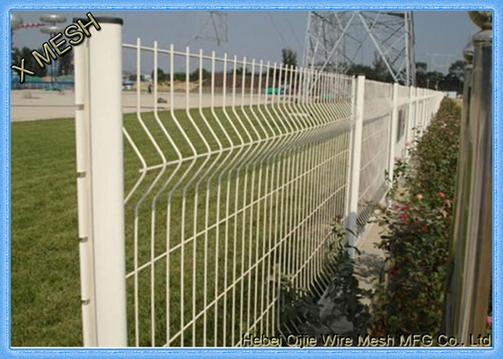 Pvc Coated Wire Mesh Fence Panels , Metal Wire Fence Mesh Size 50*200mm