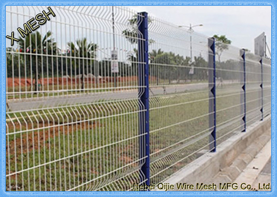 Beautiful PVC Coated  3D Curved Metal Fence Green Wire Mesh Fencing For Highway