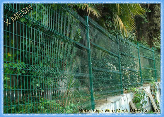 2V 3V 3D PVC Powder Coated Curved Metal Fence Welded Wire Mesh Fence 50*200mm