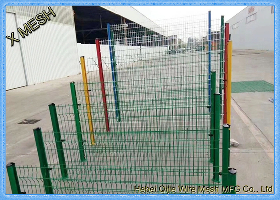 2.5m Width Powder Coated Curved Metal Fence / 3D Wire Mesh Fence In Blue