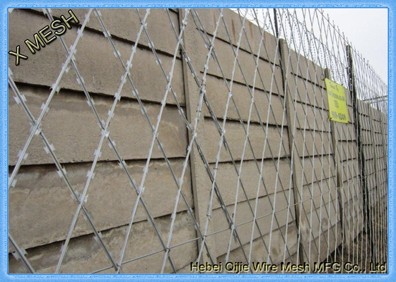 High Zinc Coating 7.5*15cm Welded Razor Mesh Fence Galvanized Razor Wire Mesh