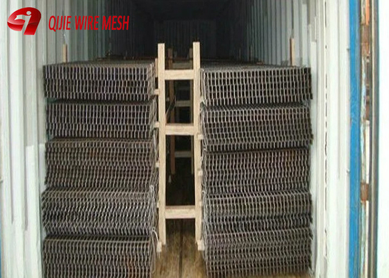 Flooring Hot Dip Serrated Galvanized Steel Grating Stair Tread Long Life