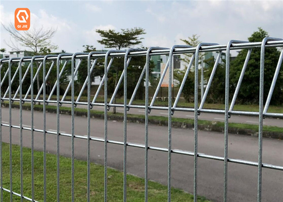 Hot-Dipped Galvanized / Pvc Coated Brc Fence Of Low Carbon Iron Wire