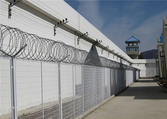 Hot Galvanized Bto -22 Cbt 65 Concertina Razor Wire For Prison