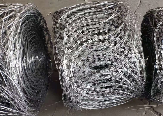 5 Clips Bto 22 Flat Wrap Razor Wire For Crowded Areas