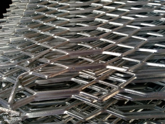 3.0mm Thick Hot Dipped Galvanized Expanded Metal Mesh 2.1mx 2.4m