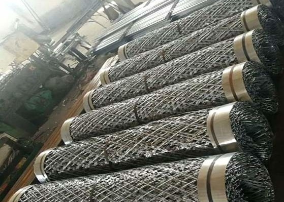 Silver Galvanized Welded 3.2mm Razor Wire Mesh 75x150mm Opening