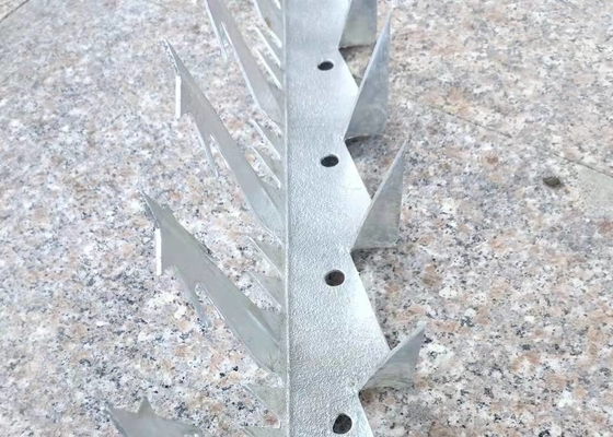 1m Length Large Sized SGS Hot Dipped Galvanized Anti Climb Wall Spike For Security