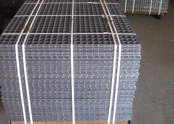 Hot Dipped Galvanized Welded Fencing Panels 3mm 4mm 5mm 6mm Thickness