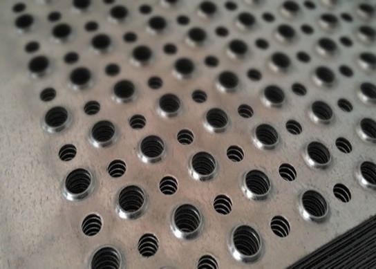 Safety 96" Length Aluminum Chequered Plates Anti Skid Perforated Dimpled Hole Metal Heavy Duty