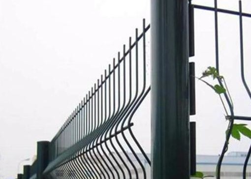 PVC Coated Galvanized Welded 3D Bending Curved Wire Mesh Fence