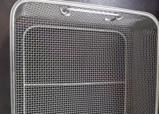304 Stainless Steel Wire Mesh Basket 300x197x70mm Square Hole Stackable Storage Basket