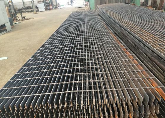 Industrial Professional Serrated or Plain Flat Steel Grating for Walkside