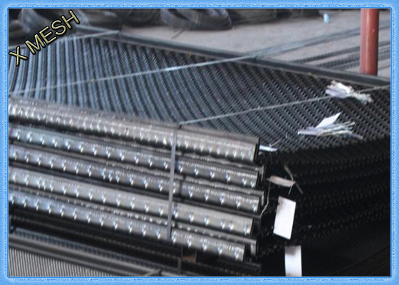 Quarry / Stone Crusher Crimped Sand Vibrating Screen 1.5*2M Size Wear Proof
