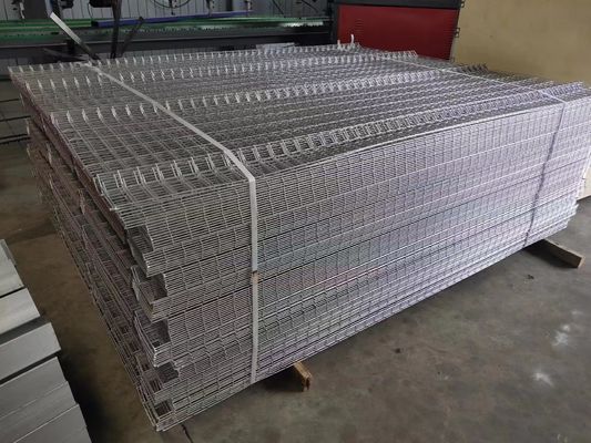 3D Curved Safety Guardrail Panel Welding Wire Mesh Metal Fence Panel