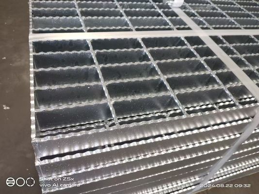 Hot Dipped Galvanized Plain / Serrated Steel Grating For Platform Walkway